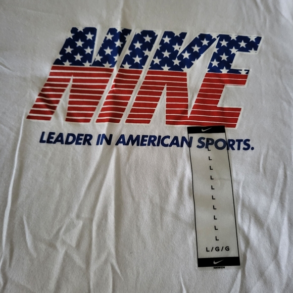Nike Patriotic White youth boys T Shirt CD9577-100 Youth Size Large 102024 - Picture 2 of 6